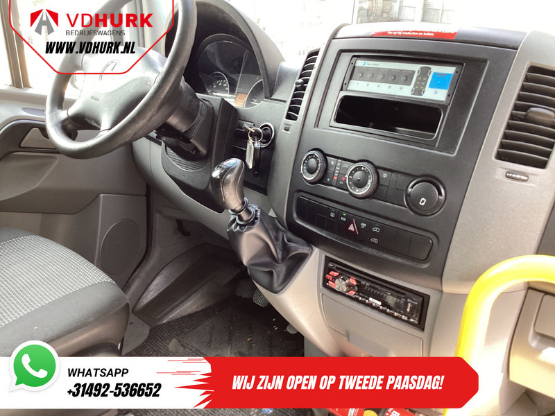 Mercedes-Benz Sprinter 313 2.2 CDI L3H2 €8.954 Incl. BTW BPM VRIJ! EXPORT ONLY Combi/ 9 Persoons/ Kombi/ 9P/ Airco/ Rolstoellift - Minibus, Passenger van: picture 4 Mercedes-Benz Sprinter 313 2.2 CDI L3H2 €8.954 Incl. BTW BPM VRIJ! EXPORT ONLY Combi/ 9 Persoons/ Kombi/ 9P/ Airco/ Rolstoellift - Minibus, Passenger van: picture 4