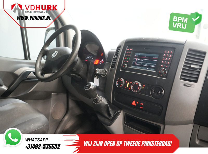 Volkswagen Crafter 2.0 TDI L2H2 Riem V.V/ Cruise/ Airco/ Trekhaak/ APK 12-2025 - Small van: picture 3 Volkswagen Crafter 2.0 TDI L2H2 Riem V.V/ Cruise/ Airco/ Trekhaak/ APK 12-2025 - Small van: picture 3