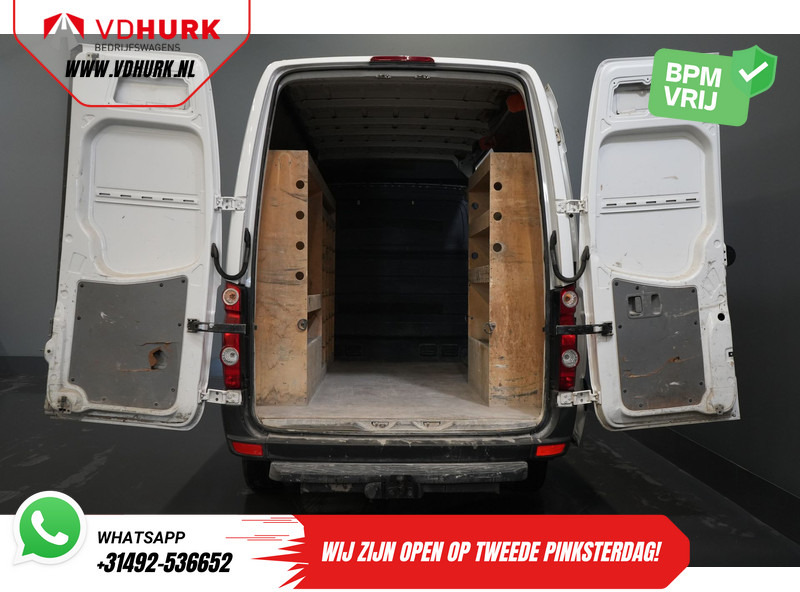 Volkswagen Crafter 2.0 TDI L2H2 Riem V.V/ Cruise/ Airco/ Trekhaak/ APK 12-2025 - Small van: picture 5 Volkswagen Crafter 2.0 TDI L2H2 Riem V.V/ Cruise/ Airco/ Trekhaak/ APK 12-2025 - Small van: picture 5
