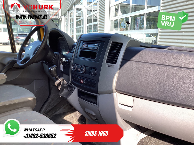 Volkswagen Crafter 32 2.5 TDI 136 pk L3H2 EXPORT ONLY DB Riem V.V./ 2.8t Trekgewicht/ Airco/ 270Gr.Deuren/ Trekhaak - Small van: picture 3 Volkswagen Crafter 32 2.5 TDI 136 pk L3H2 EXPORT ONLY DB Riem V.V./ 2.8t Trekgewicht/ Airco/ 270Gr.Deuren/ Trekhaak - Small van: picture 3