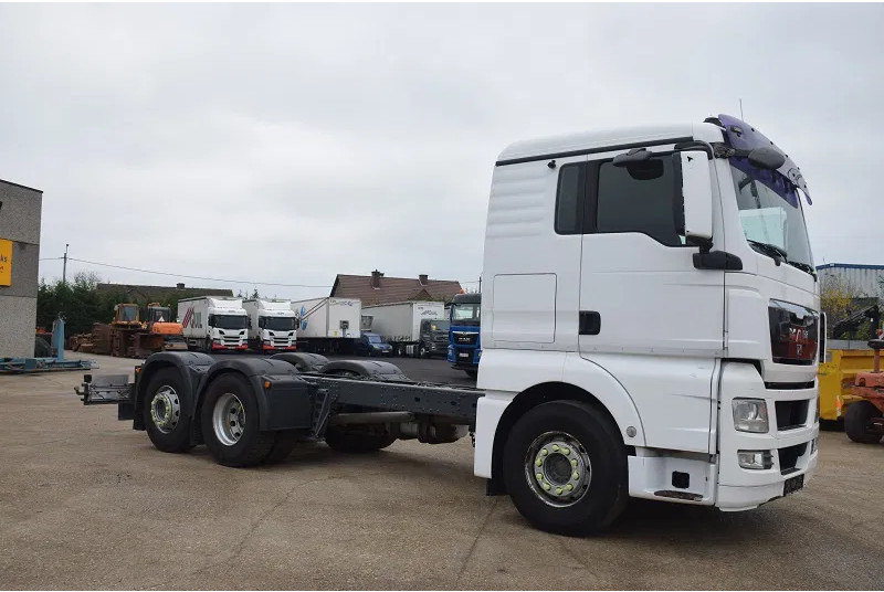 Cab chassis truck MAN TGX 26.480: picture 12