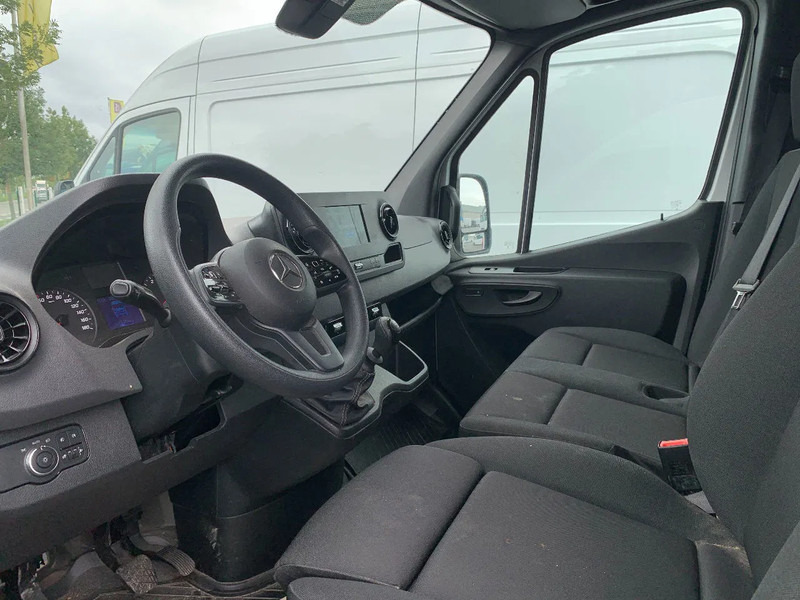 Mercedes-Benz Sprinter 317 CDI*L2H2*360°CAMERA*TEMPOMAT*NAVIGATIE*STOELVERWARMING* - Panel van: picture 3 Mercedes-Benz Sprinter 317 CDI*L2H2*360°CAMERA*TEMPOMAT*NAVIGATIE*STOELVERWARMING* - Panel van: picture 3