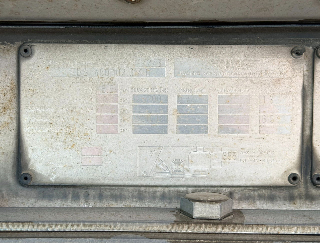 Tank semi-trailer Burg 37.300 Liter 3 Compartments Disc Brakes Super Condition NL Trailer: picture 21 Tank semi-trailer Burg 37.300 Liter 3 Compartments Disc Brakes Super Condition NL Trailer: picture 21