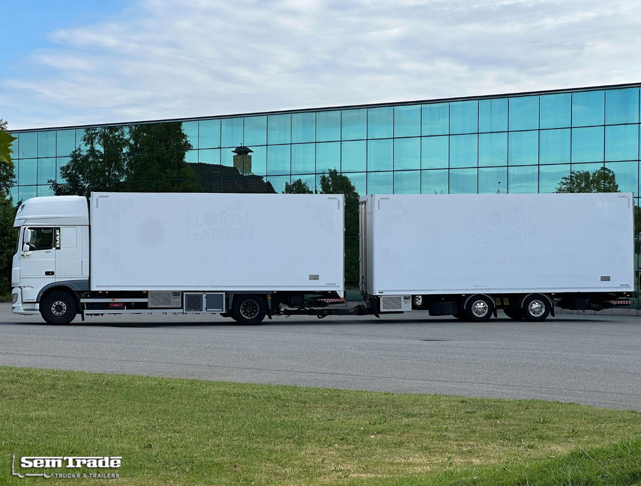 DAF XF 460 SSC Only 636.000 KM Tail Lift Cooling TOP Condition Holland-Combi - Refrigerator truck: picture 2 DAF XF 460 SSC Only 636.000 KM Tail Lift Cooling TOP Condition Holland-Combi - Refrigerator truck: picture 2