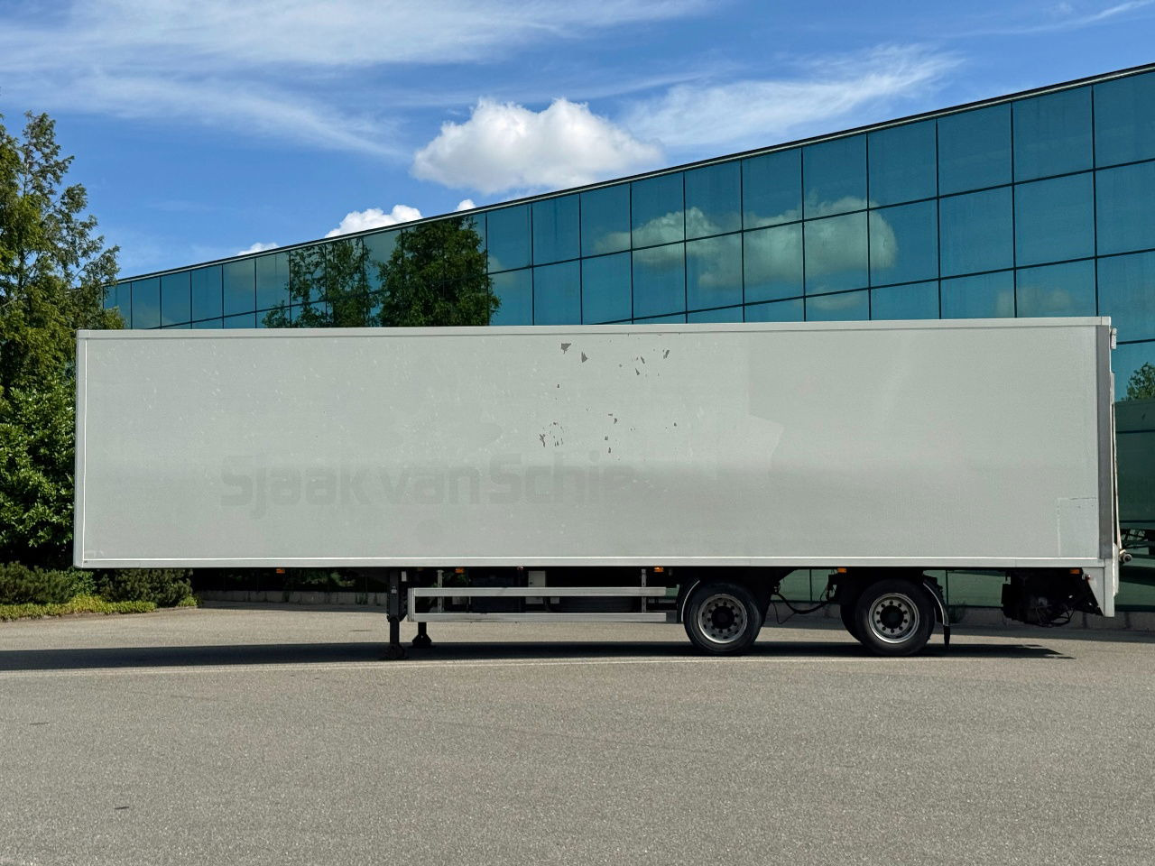HTF 2-AS Heiwo 1240 x 250 x 272 CM Inwendig Stuuras Laadklep APK TOT 07-2026 - Closed box semi-trailer: picture 2 HTF 2-AS Heiwo 1240 x 250 x 272 CM Inwendig Stuuras Laadklep APK TOT 07-2026 - Closed box semi-trailer: picture 2