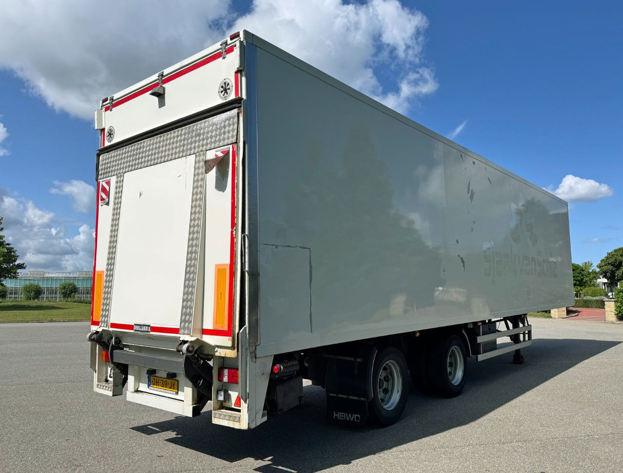 HTF 2-AS Heiwo 1240 x 250 x 272 CM Inwendig Stuuras Laadklep APK TOT 07-2026 - Closed box semi-trailer: picture 5 HTF 2-AS Heiwo 1240 x 250 x 272 CM Inwendig Stuuras Laadklep APK TOT 07-2026 - Closed box semi-trailer: picture 5