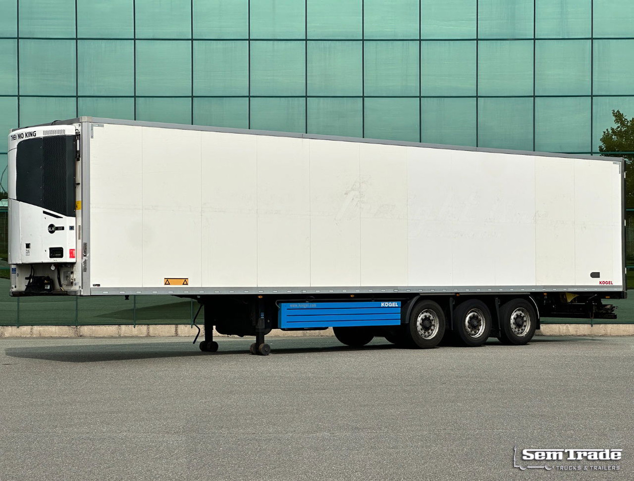 Kögel S24-4 Thermo King SLXi 300 Lift Axle 1340x250x270 CM Inside Super Condition - Refrigerator semi-trailer: picture 1 Kögel S24-4 Thermo King SLXi 300 Lift Axle 1340x250x270 CM Inside Super Condition - Refrigerator semi-trailer: picture 1