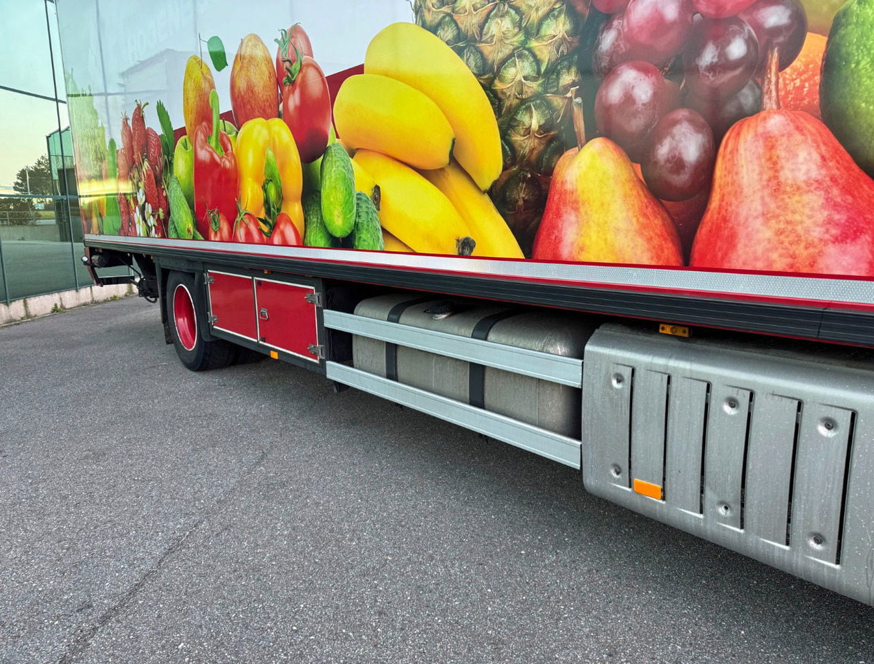 Box truck Mercedes-Benz Antos 1827 Euro 6 VOL Geisoleerde 15 Karren BAK 277 CM Hoog Kachel: picture 18
