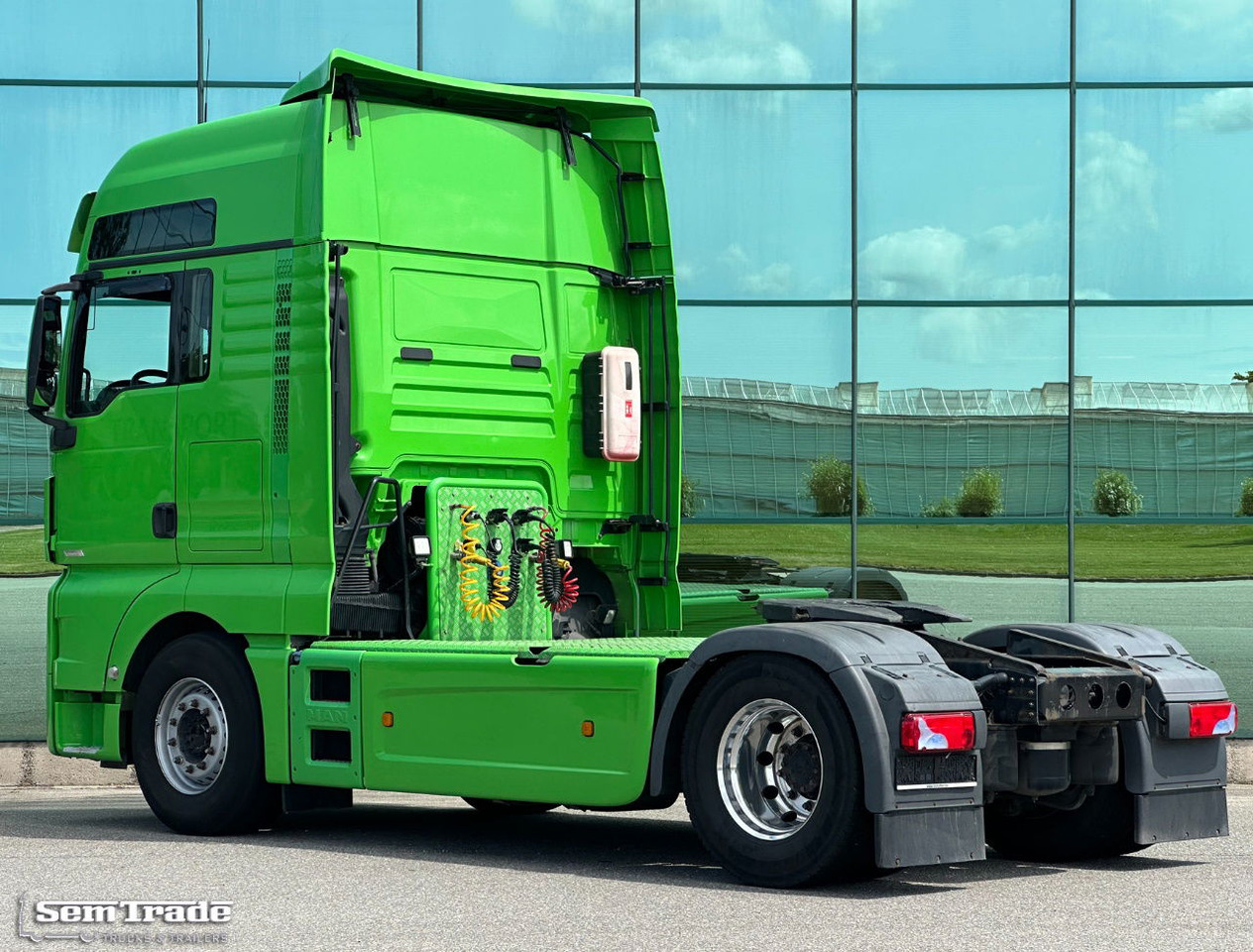 MAN TGX 18.460 Euro 6 Only 697.000 KM 2X Tanks TOP Condition BE-Truck - Tractor unit: picture 3 MAN TGX 18.460 Euro 6 Only 697.000 KM 2X Tanks TOP Condition BE-Truck - Tractor unit: picture 3