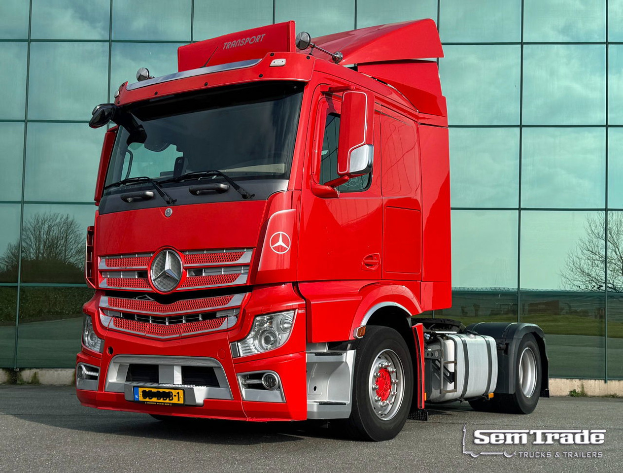 Mercedes-Benz Actros 1842 Full AIR Only 416.000 KM Euro 6 TOP Condition NL Truck - Tractor unit: picture 1 Mercedes-Benz Actros 1842 Full AIR Only 416.000 KM Euro 6 TOP Condition NL Truck - Tractor unit: picture 1