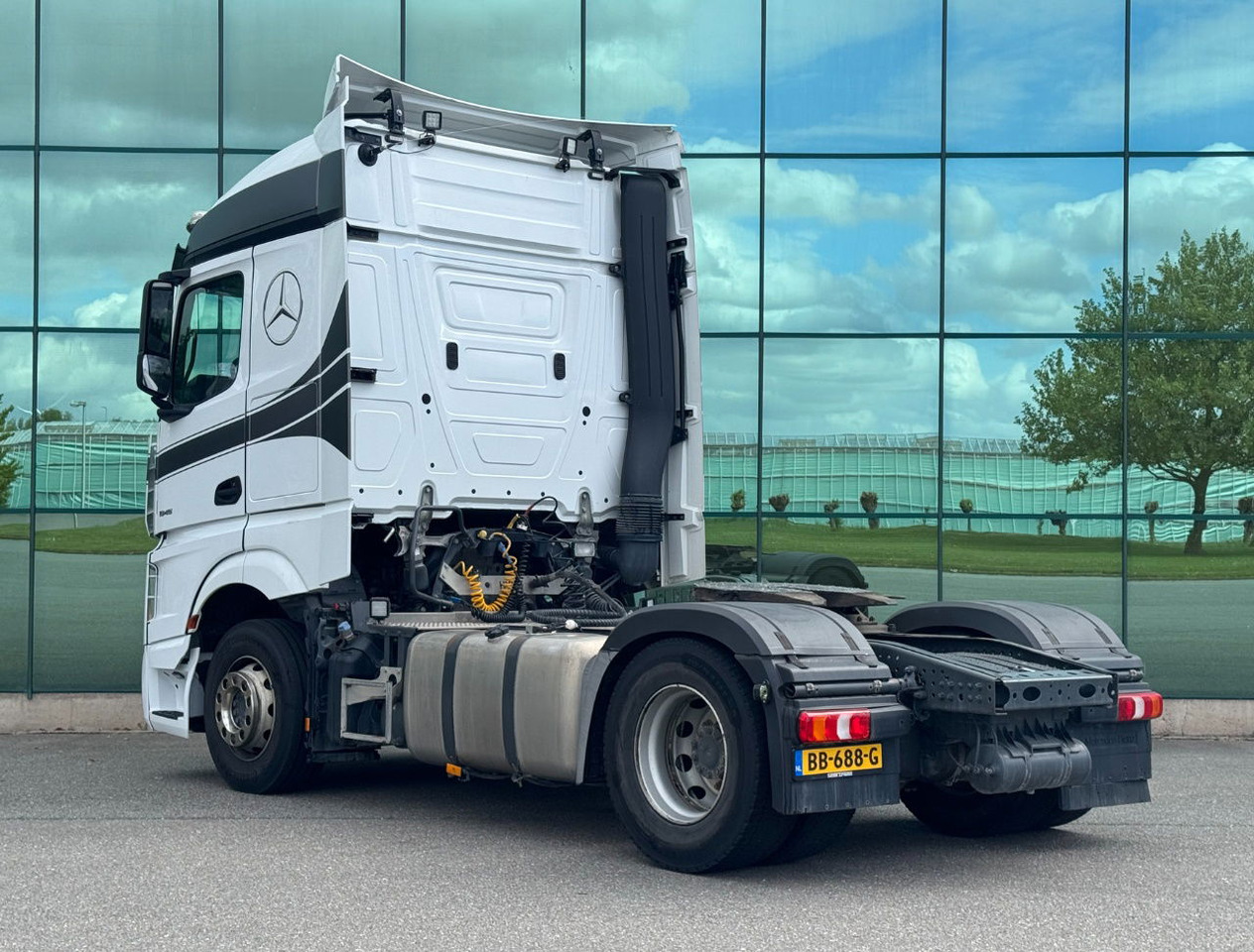 Mercedes-Benz Actros 1945 382.000 KM NEW TUV APK PTO + Hydraulics TOP Condition - Tractor unit: picture 3 Mercedes-Benz Actros 1945 382.000 KM NEW TUV APK PTO + Hydraulics TOP Condition - Tractor unit: picture 3