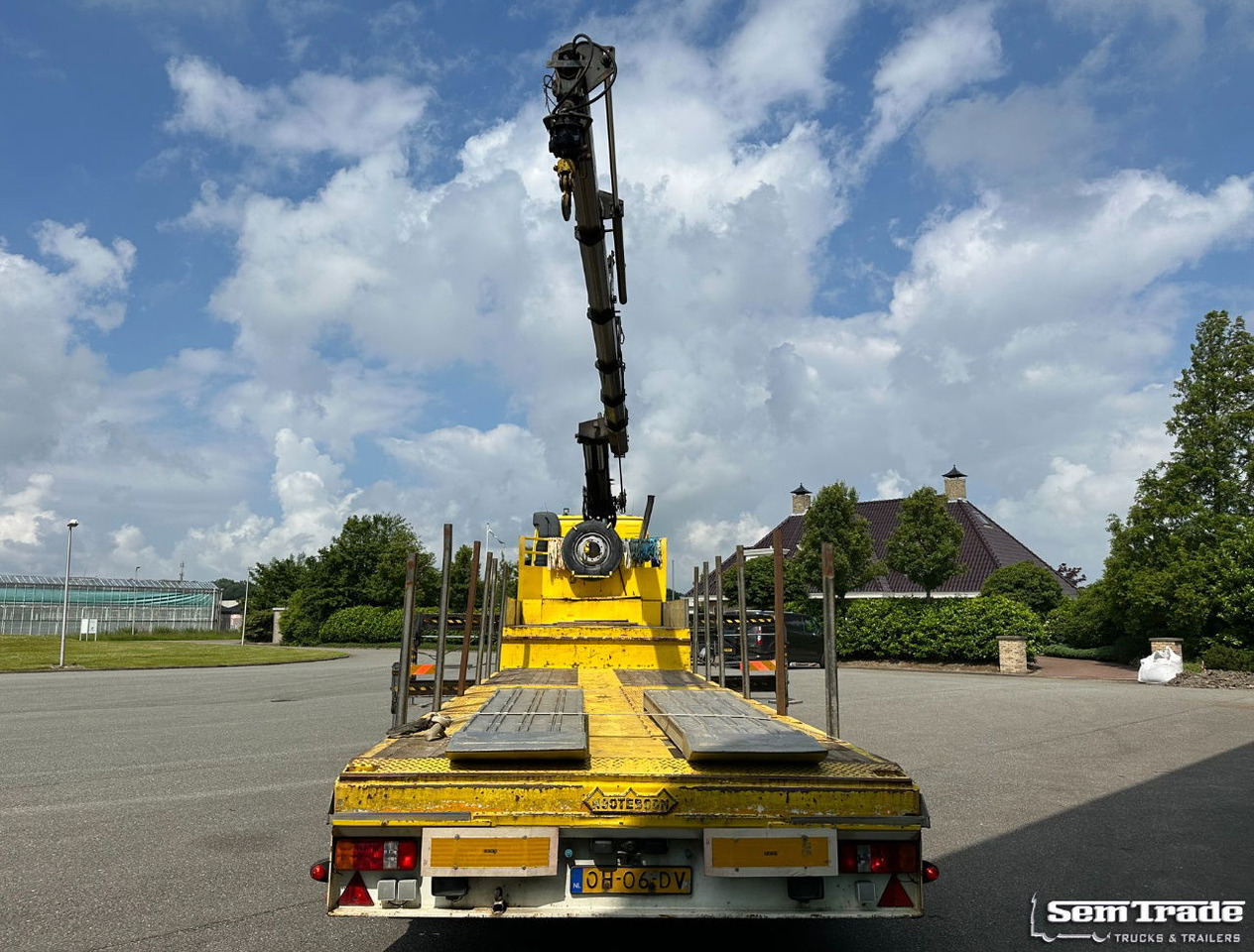 Volvo FH 12.460 Manual Gear 6X2 Euro 3 Only 493.000 KM Hiab 350 - 5 With Nootebo - Tractor unit: picture 4 Volvo FH 12.460 Manual Gear 6X2 Euro 3 Only 493.000 KM Hiab 350 - 5 With Nootebo - Tractor unit: picture 4