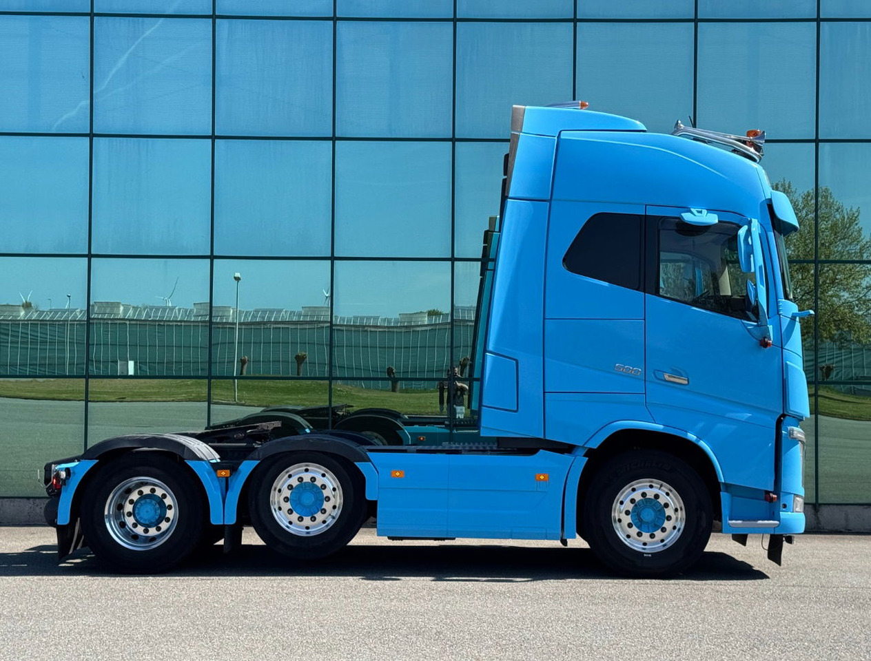 Volvo FH 500 6X2 Globetrotter 2x Tanks 672.000 KM TOP Condition NL Truck - Tractor unit: picture 5 Volvo FH 500 6X2 Globetrotter 2x Tanks 672.000 KM TOP Condition NL Truck - Tractor unit: picture 5