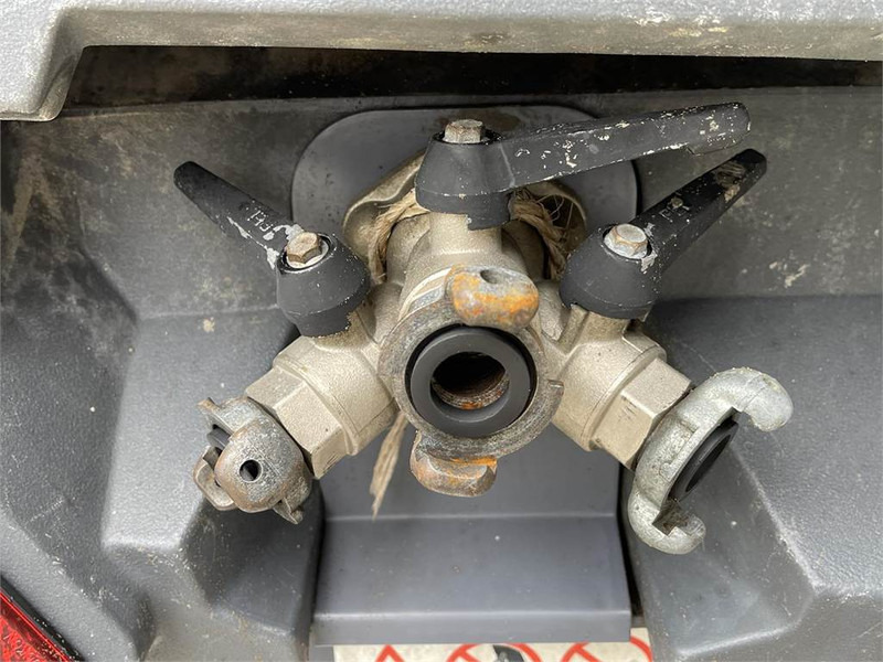 Air compressor Atlas-Copco XAS 97 DD: picture 8