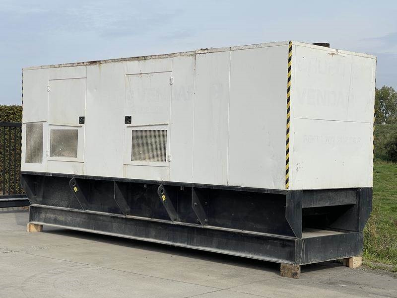 Cat C 18 - 700 - Generator set: picture 1 Cat C 18 - 700 - Generator set: picture 1