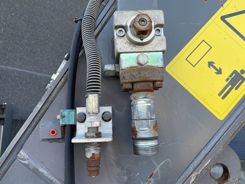 Crawler excavator Volvo ECR 235 DL: picture 12 Crawler excavator Volvo ECR 235 DL: picture 12