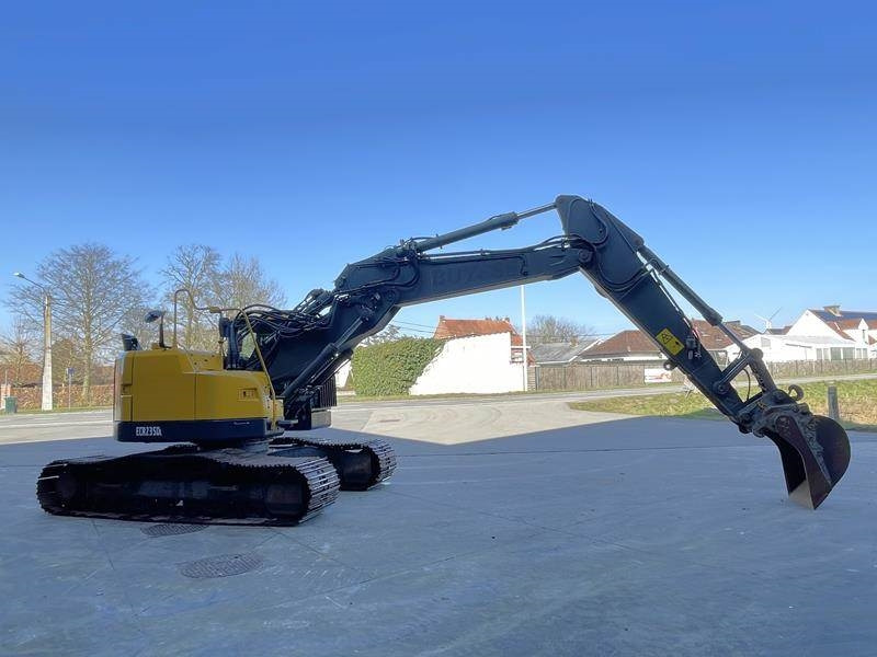 Crawler excavator Volvo ECR 235 DL: picture 6 Crawler excavator Volvo ECR 235 DL: picture 6