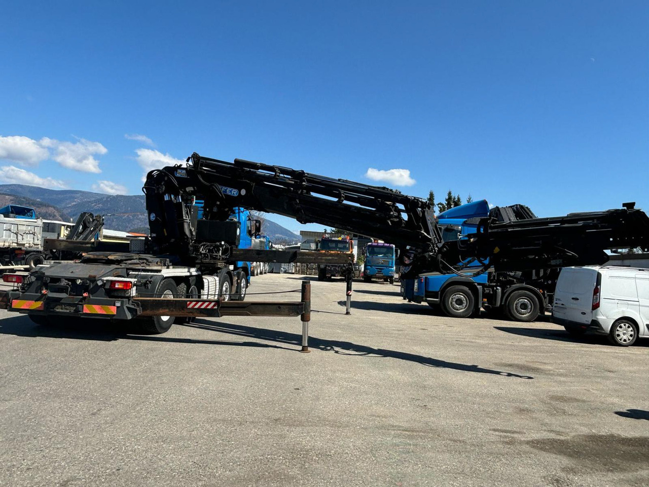 Volvo 520 FH + Effer 1550/8S + Jib 6S - Loader crane: picture 3 Volvo 520 FH + Effer 1550/8S + Jib 6S - Loader crane: picture 3