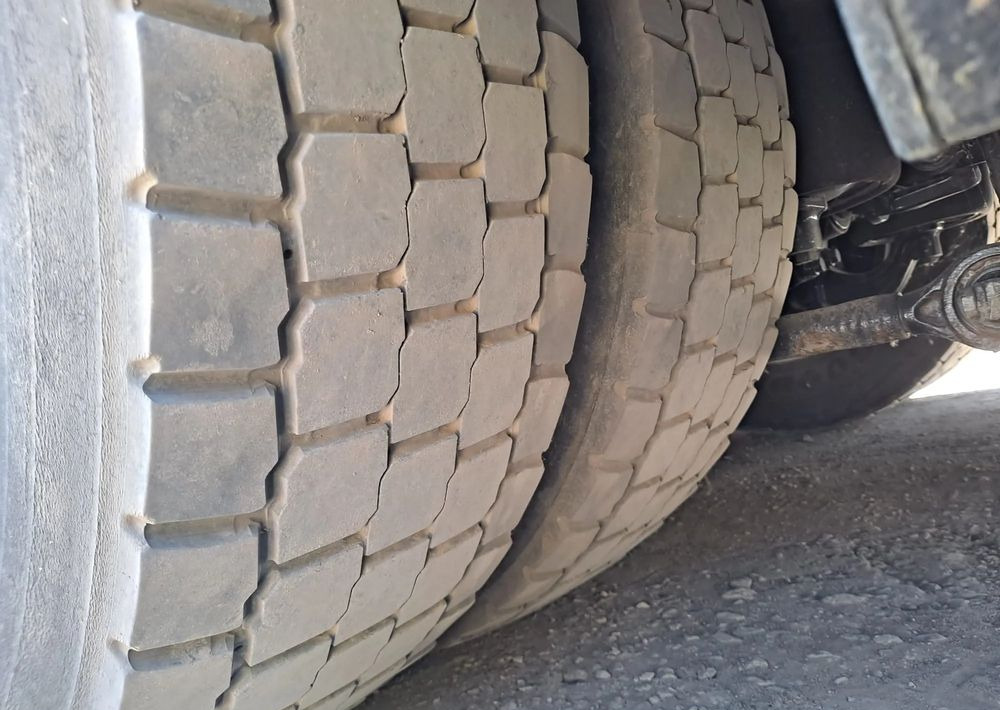 Leasing of  MAN TGX 26.480 6X2 3 osie MAN TGX 26.480 6X2 3 osie: picture 10