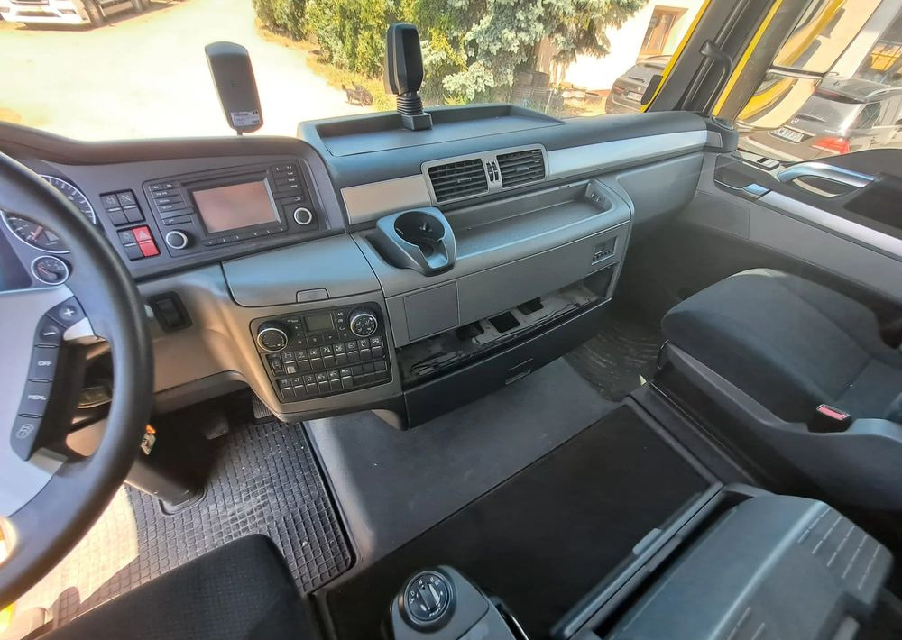 Leasing of  MAN TGX 26.480 6X2 3 osie MAN TGX 26.480 6X2 3 osie: picture 16