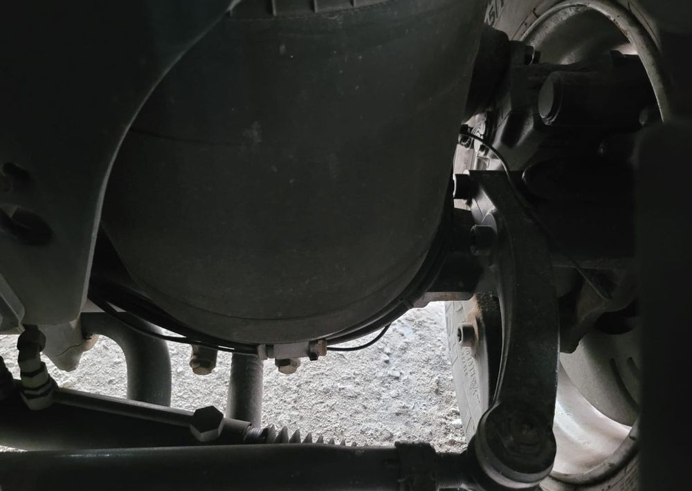 MAN TGX 26.510 oś skrętna do zabudowy kontener izoterma lub chłodnia - Refrigerator truck: picture 5 MAN TGX 26.510 oś skrętna do zabudowy kontener izoterma lub chłodnia - Refrigerator truck: picture 5