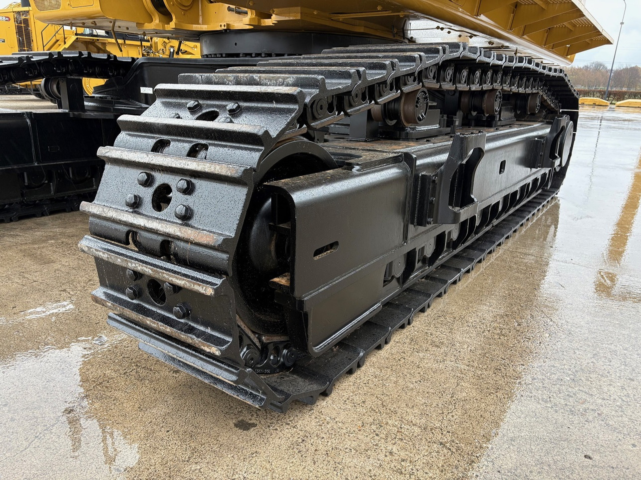 Excavator CATERPILLAR 390F Long reach: picture 19 Excavator CATERPILLAR 390F Long reach: picture 19