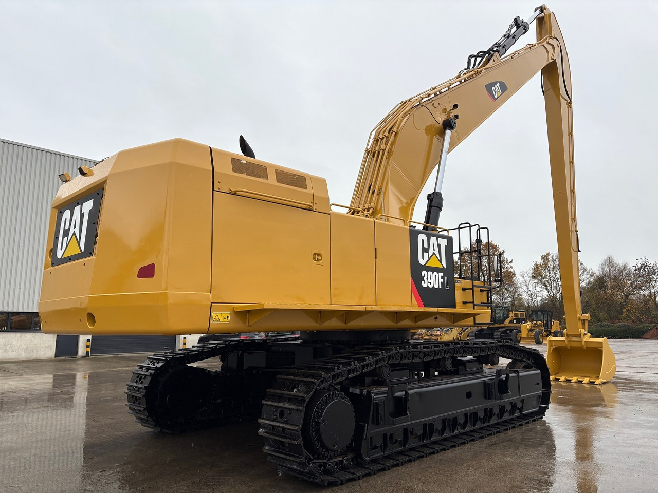 Excavator CATERPILLAR 390F Long reach: picture 6 Excavator CATERPILLAR 390F Long reach: picture 6
