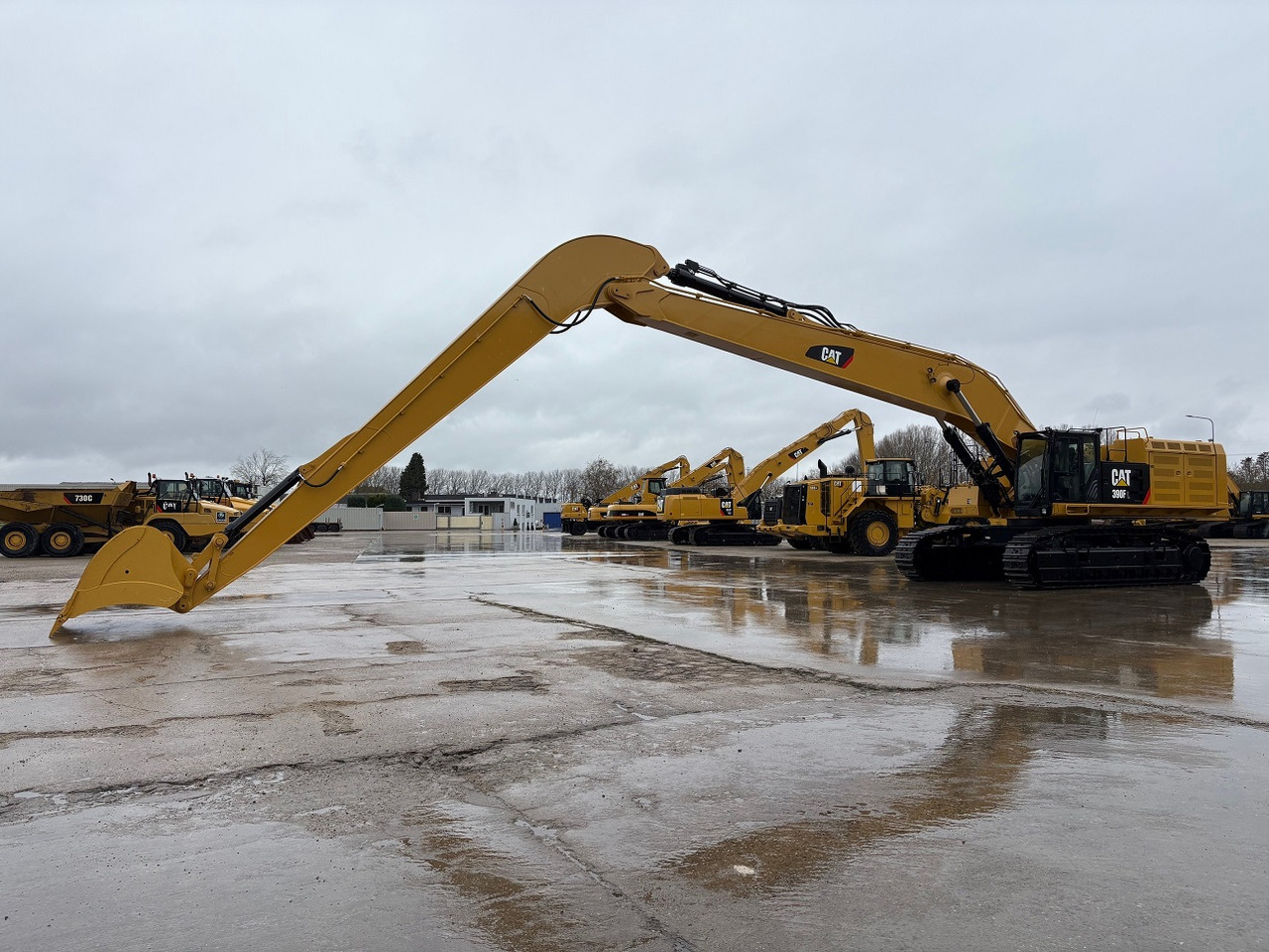 Excavator CATERPILLAR 390F Long reach: picture 8 Excavator CATERPILLAR 390F Long reach: picture 8