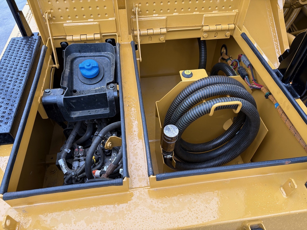 Excavator CATERPILLAR 390F Long reach: picture 14 Excavator CATERPILLAR 390F Long reach: picture 14