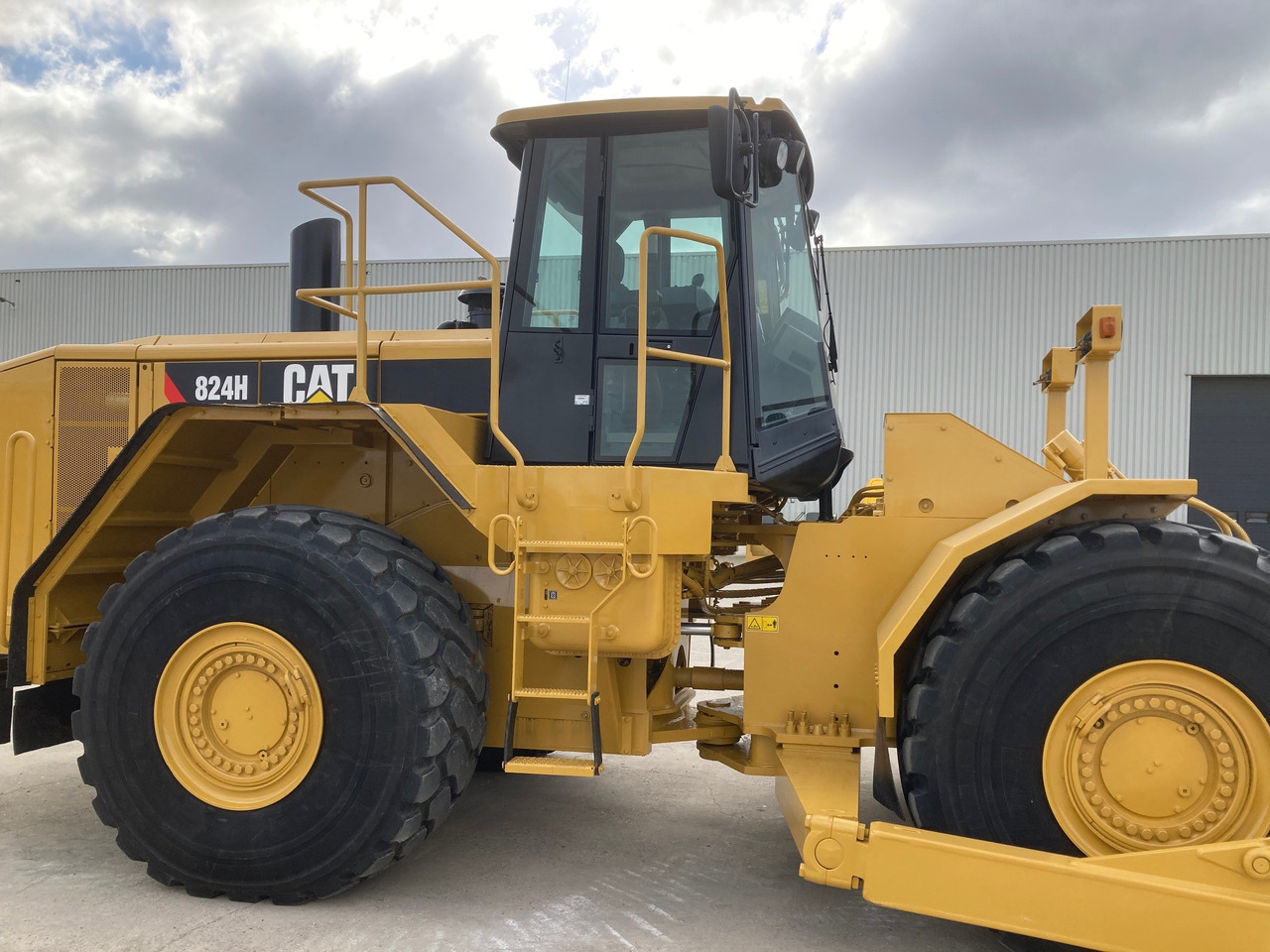 CATERPILLAR 824H - Bulldozer: picture 5 CATERPILLAR 824H - Bulldozer: picture 5