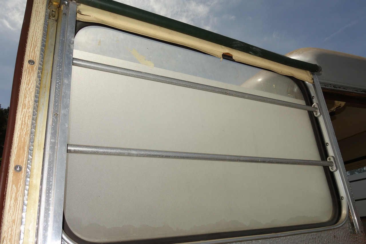 Ambulance FORD Ford FK 3500 V8 mit H-Kennzeichen Oldtimer: picture 49 Ambulance FORD Ford FK 3500 V8 mit H-Kennzeichen Oldtimer: picture 49