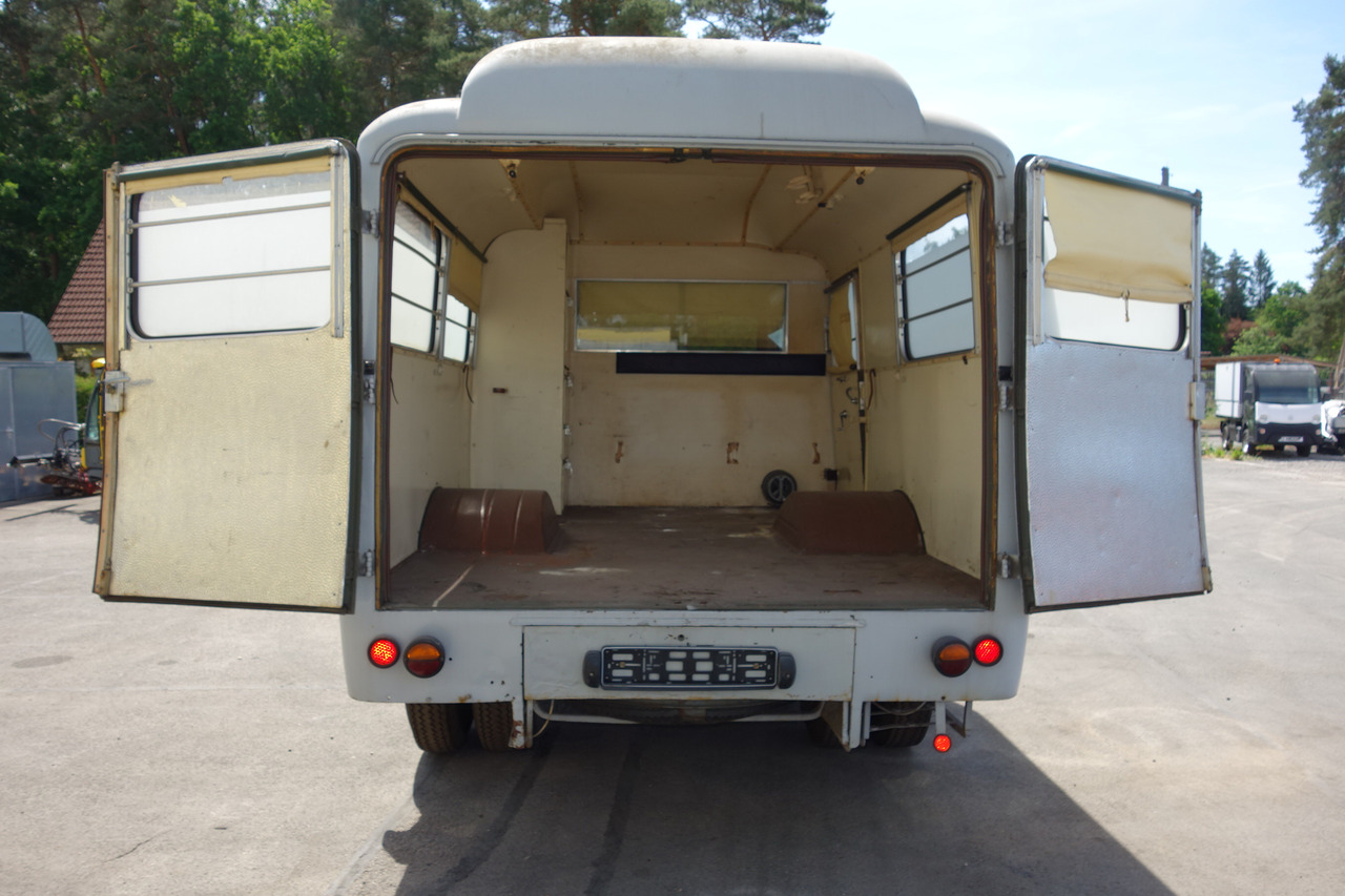 Ambulance FORD Ford FK 3500 V8 mit H-Kennzeichen Oldtimer: picture 21 Ambulance FORD Ford FK 3500 V8 mit H-Kennzeichen Oldtimer: picture 21