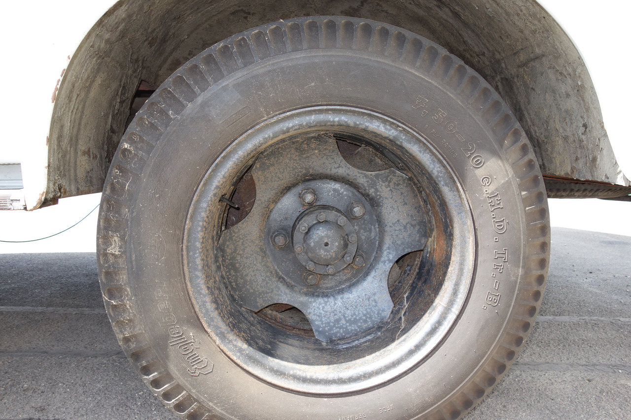 Ambulance FORD Ford FK 3500 V8 mit H-Kennzeichen Oldtimer: picture 46 Ambulance FORD Ford FK 3500 V8 mit H-Kennzeichen Oldtimer: picture 46