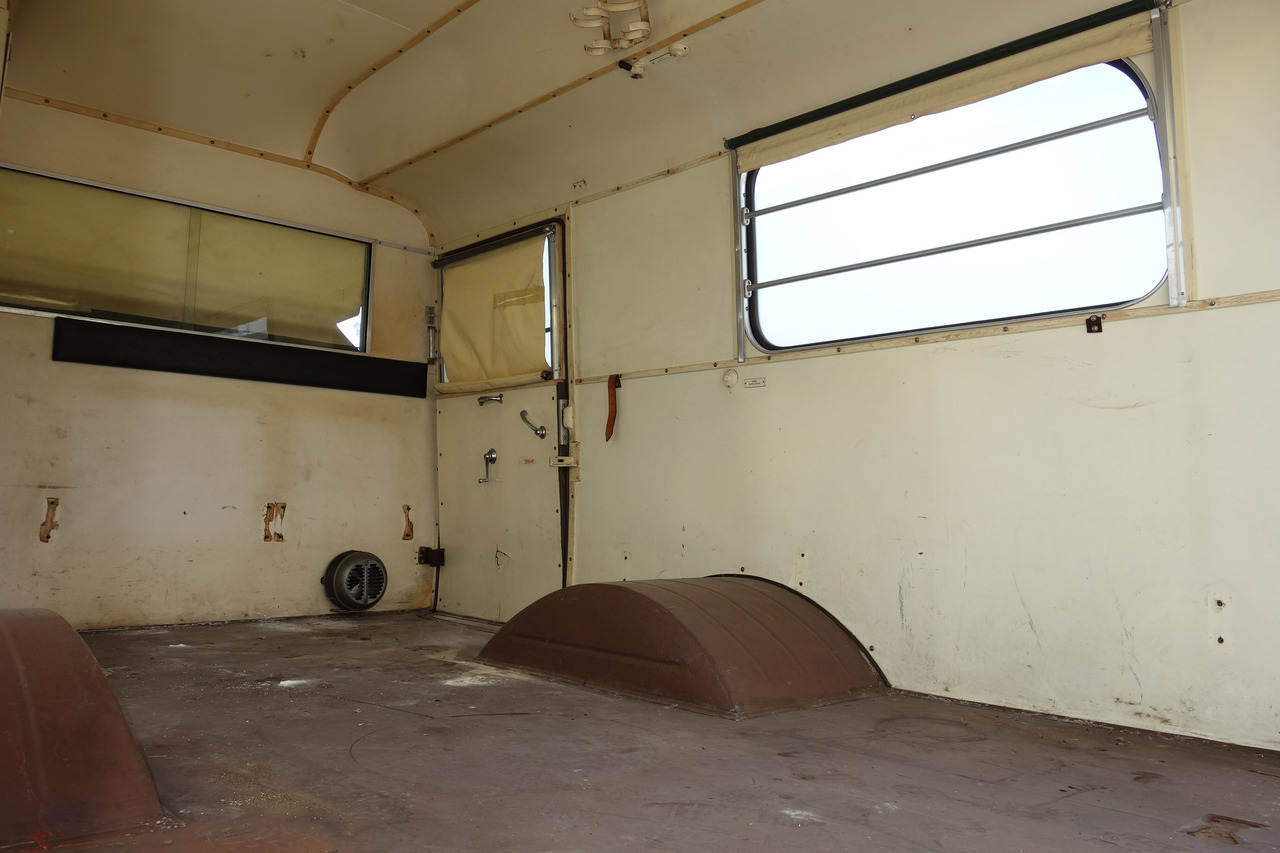 Ambulance FORD Ford FK 3500 V8 mit H-Kennzeichen Oldtimer: picture 23 Ambulance FORD Ford FK 3500 V8 mit H-Kennzeichen Oldtimer: picture 23