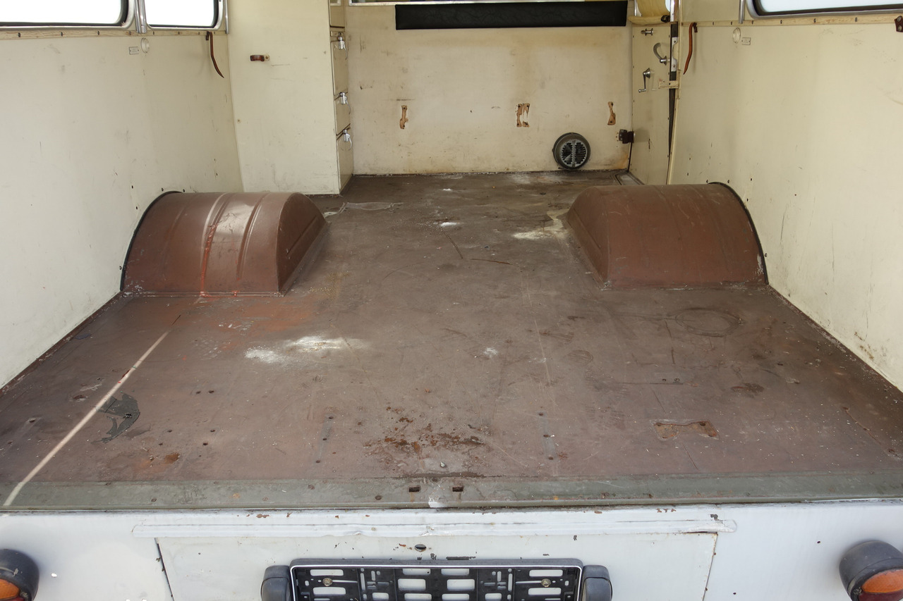 Ambulance FORD Ford FK 3500 V8 mit H-Kennzeichen Oldtimer: picture 24 Ambulance FORD Ford FK 3500 V8 mit H-Kennzeichen Oldtimer: picture 24