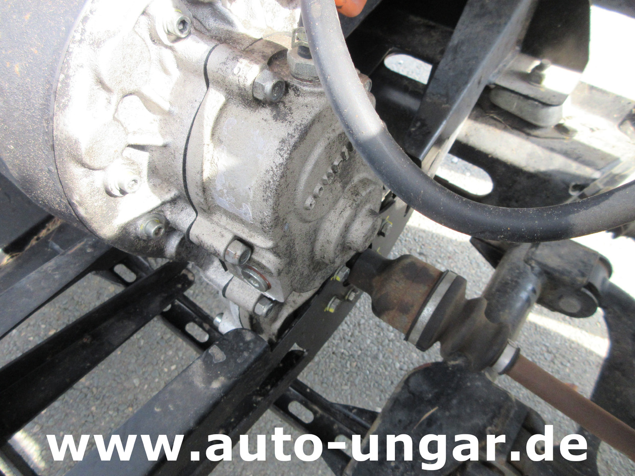 Electric utility vehicle GOUPIL G5 E Kipper Unfall- und Getriebeschaden Elektrofahrzeug Bj 2014: picture 13 Electric utility vehicle GOUPIL G5 E Kipper Unfall- und Getriebeschaden Elektrofahrzeug Bj 2014: picture 13