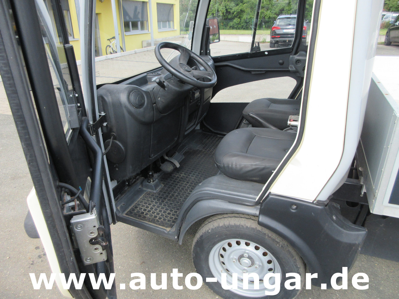 Electric utility vehicle GOUPIL G5 E Kipper Unfall- und Getriebeschaden Elektrofahrzeug Bj 2014: picture 19 Electric utility vehicle GOUPIL G5 E Kipper Unfall- und Getriebeschaden Elektrofahrzeug Bj 2014: picture 19