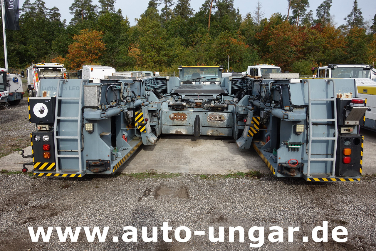 Goldhofer AST-1X 1360 Allradlenkung 6x6 towbarless Pushback Airbus A380 Deutz TCD 2015 V08 - 1.360PS - Pushback tractor: picture 5 Goldhofer AST-1X 1360 Allradlenkung 6x6 towbarless Pushback Airbus A380 Deutz TCD 2015 V08 - 1.360PS - Pushback tractor: picture 5