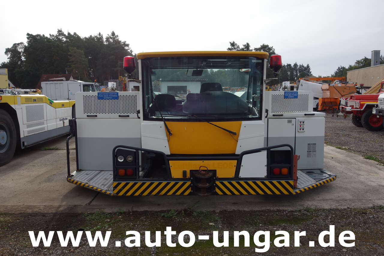 Goldhofer AST-1X 1360 Allradlenkung 6x6 towbarless Pushback Airbus A380 Deutz TCD 2015 V08 - 1.360PS - Pushback tractor: picture 2 Goldhofer AST-1X 1360 Allradlenkung 6x6 towbarless Pushback Airbus A380 Deutz TCD 2015 V08 - 1.360PS - Pushback tractor: picture 2