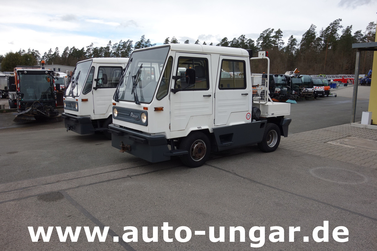 Multicar M26 Champion Flugzeugschlepper Doka GSE Airport Push Back Industrieschlepper - Pushback tractor: picture 2 Multicar M26 Champion Flugzeugschlepper Doka GSE Airport Push Back Industrieschlepper - Pushback tractor: picture 2