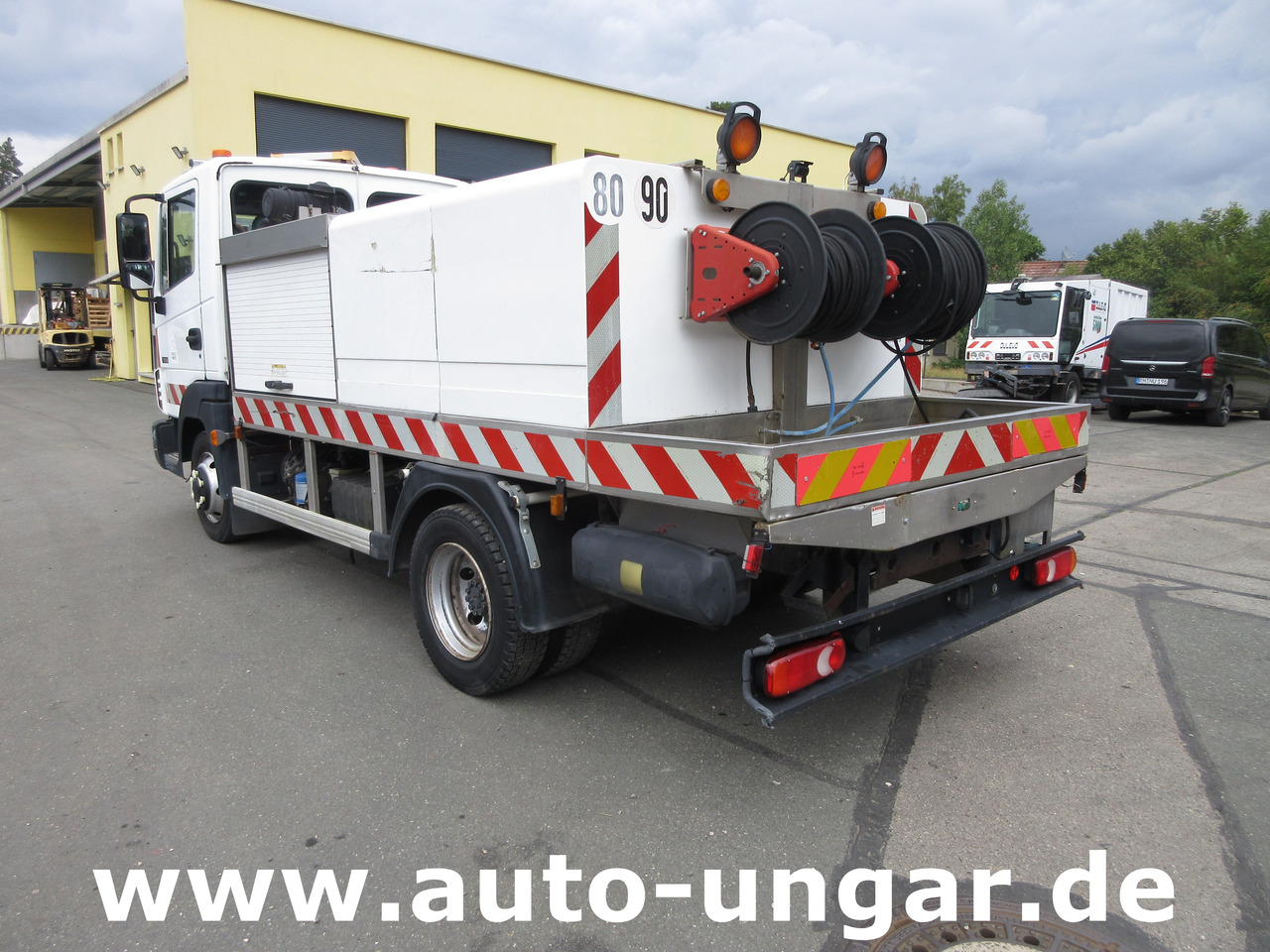 NISSAN Atleon 70.14 mit Hochdruckreiniger Wasserwagen Waschwagen Kärcher High Pressure - Municipal/ Special vehicle: picture 5 NISSAN Atleon 70.14 mit Hochdruckreiniger Wasserwagen Waschwagen Kärcher High Pressure - Municipal/ Special vehicle: picture 5