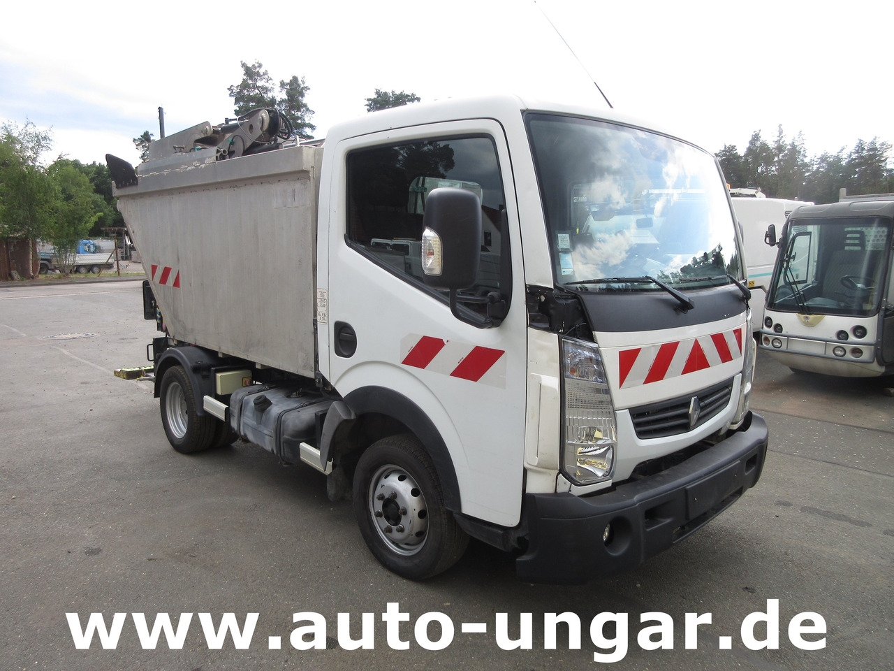 RENAULT Maxity 3.500kg Faun Provence Benne Müllwagen 5m³ Alumulde mit Presse - Garbage truck: picture 1 RENAULT Maxity 3.500kg Faun Provence Benne Müllwagen 5m³ Alumulde mit Presse - Garbage truck: picture 1