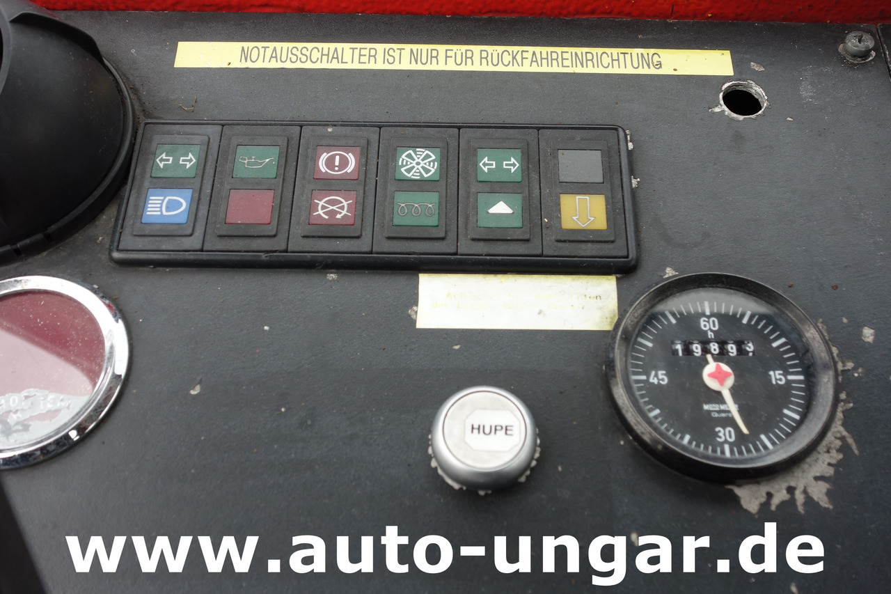 Baggage tractor ROFAN ZD44F Jenbacher Pushback  Pull - Tractor GSE Gepäckschlepper Industrieschlepper: picture 16