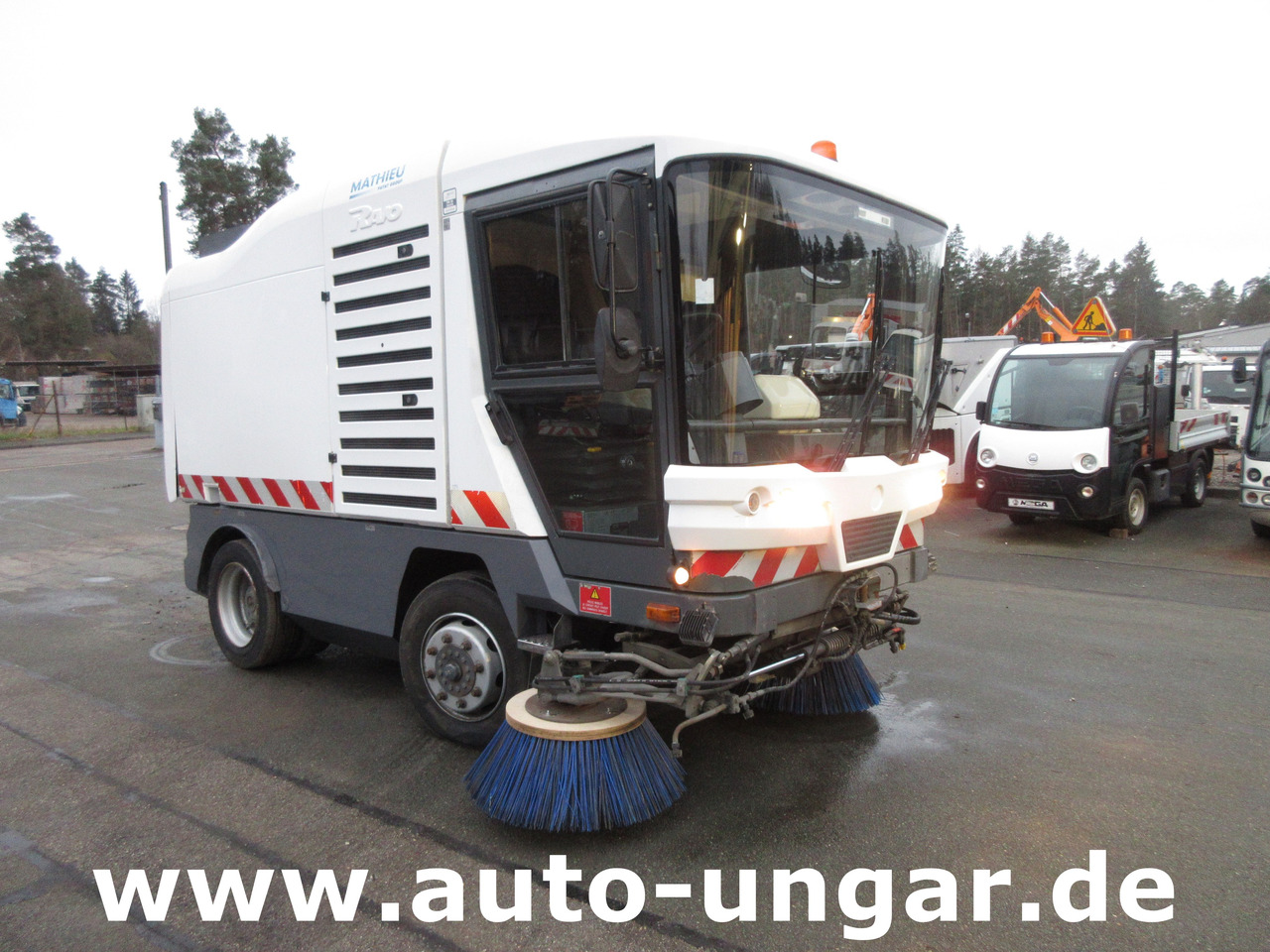 Ravo Compact C 540 Kehrmaschine Baujahr 2009 Streetsweeper 5m³ - Road sweeper: picture 1 Ravo Compact C 540 Kehrmaschine Baujahr 2009 Streetsweeper 5m³ - Road sweeper: picture 1