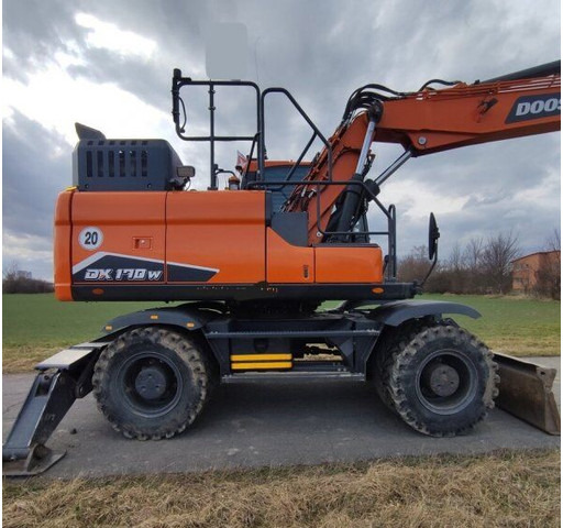 Doosan 18.6t DX170 W-7 (DEVELON) - Wheel excavator: picture 1 Doosan 18.6t DX170 W-7 (DEVELON) - Wheel excavator: picture 1