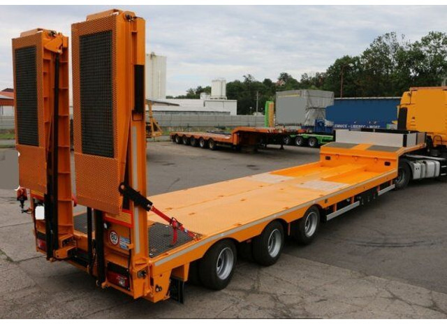 Nooteboom MCO 48-03 - Low loader semi-trailer: picture 1 Nooteboom MCO 48-03 - Low loader semi-trailer: picture 1
