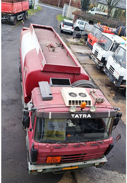 Tatra 6x6 T815 ADR 17m3 - Tank truck: picture 4 Tatra 6x6 T815 ADR 17m3 - Tank truck: picture 4