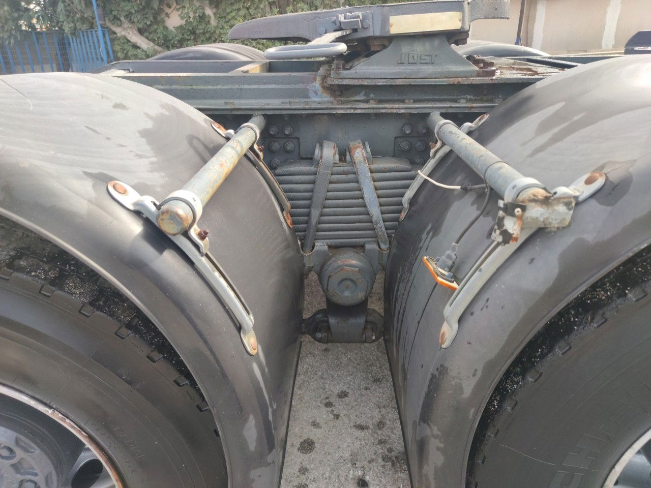 Tractor unit Scania R144-530 V8 GA6X4NZ 530: picture 10