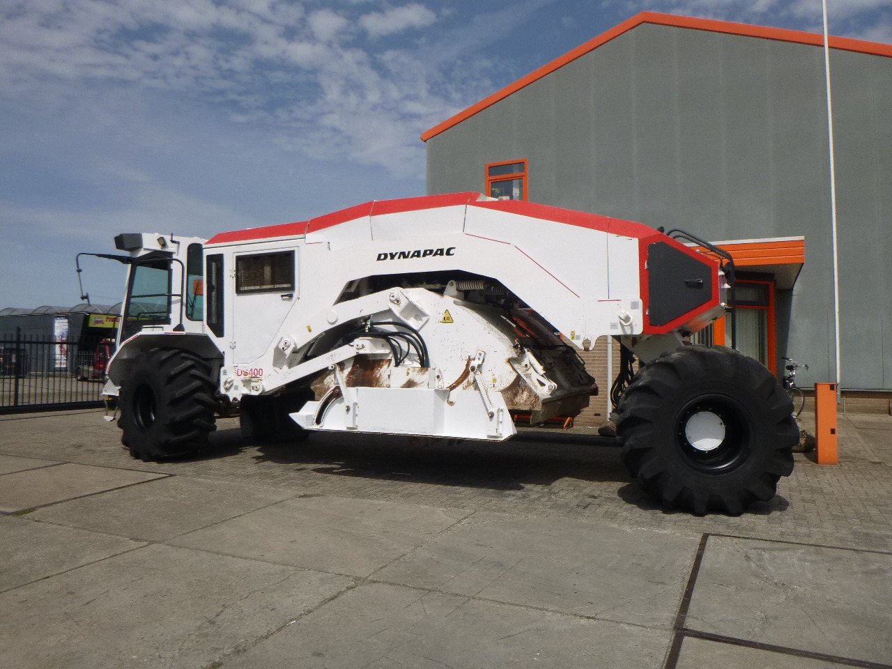 DYNAPAC DS400(RABAUD ROTOSTAB 525) - Soil stabilizer: picture 1 DYNAPAC DS400(RABAUD ROTOSTAB 525) - Soil stabilizer: picture 1