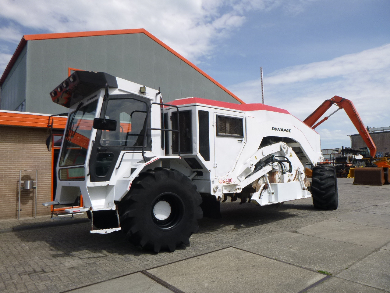 DYNAPAC DS400(RABAUD ROTOSTAB 525) - Soil stabilizer: picture 3 DYNAPAC DS400(RABAUD ROTOSTAB 525) - Soil stabilizer: picture 3